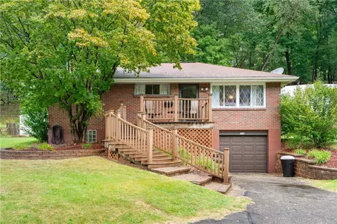 112 7th Street Ext, Trafford, PA 15085