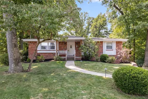 140 S Jamestown Rd, Coraopolis, PA 15108