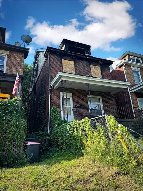 242 Arabella St, Pittsburgh, PA 15210