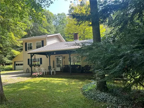 2707 Moore Bridge Rd, Brookville, PA 15825