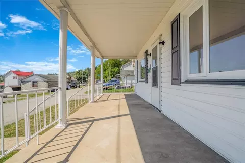 515 2nd St, Vanderbilt, PA 15486 photo 2