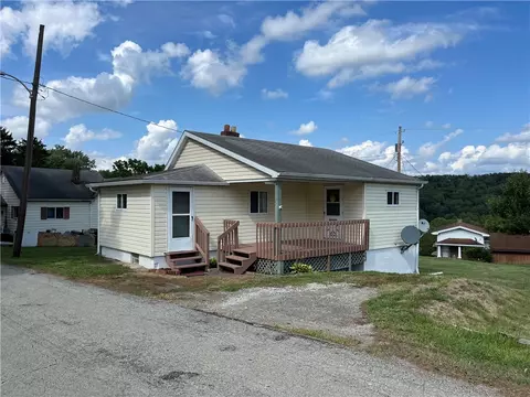 169 Homer St, Yukon, PA 15698