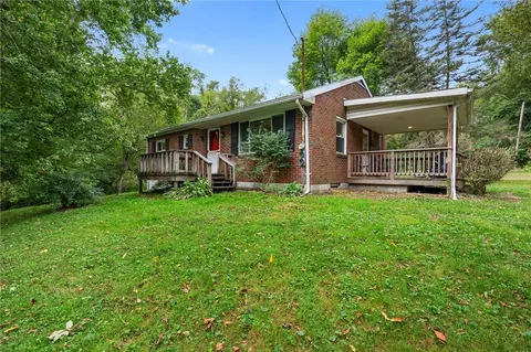 113 Pine Valley Rd, Koppel, PA 16136
