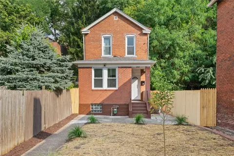 286 Fleet St, Braddock, PA 15104