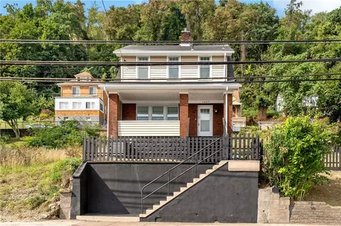 1327 Island Ave, Mckees Rocks, PA 15136