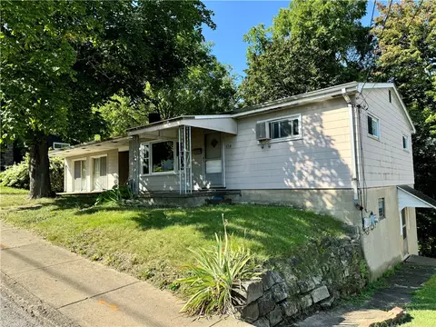 134 Garfield Ave, Butler, PA 16001