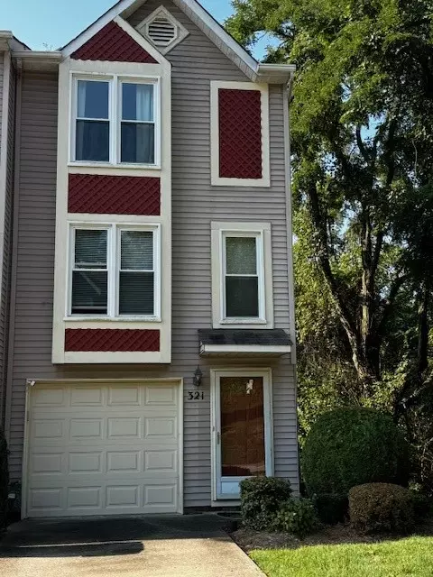 321 Hamlet Ct, Pittsburgh, PA 15227