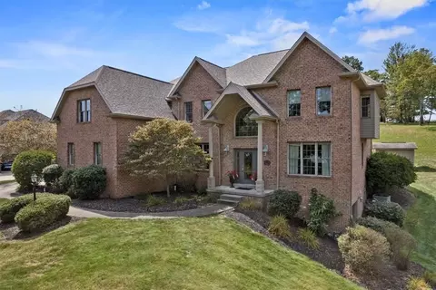209 Greenwood Dr, Wexford, PA 15090