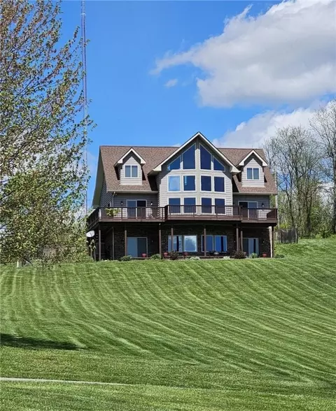 392 Hague Ln, Uniontown, PA 15401