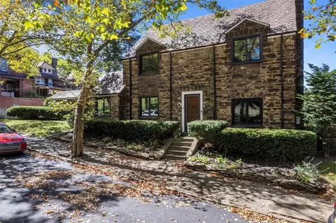 442 E 10th Ave, Munhall, PA 15120