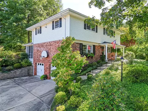 107 Laurelwood Dr, Pittsburgh, PA 15237
