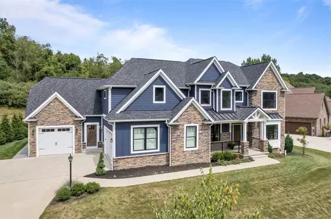 102 Grindstone Pl, Cranberry Township, PA 16066