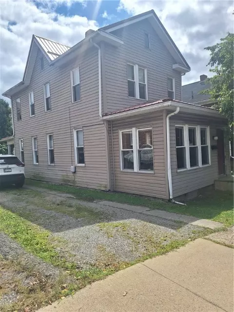 403 S 6th St, Indiana, PA 15701