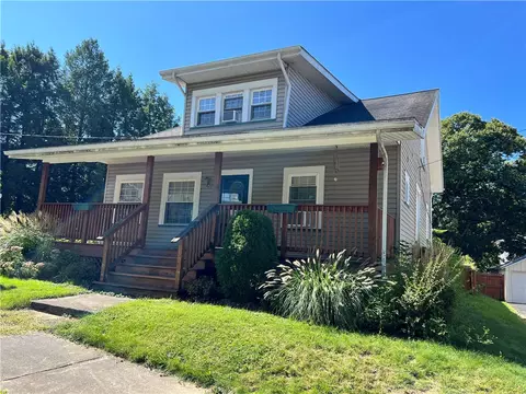 37 Lebanon Ave, Greenville, PA 16125