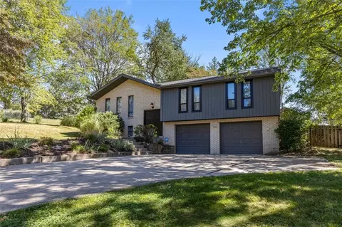 9886 Neuhart Blvd, Wexford, PA 15090