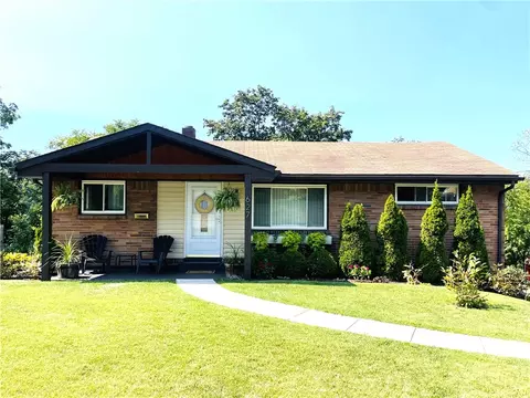 627 Arbor Ln, Pittsburgh, PA 15236
