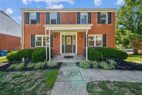716 Presque Isle Dr, Pittsburgh, PA 15239