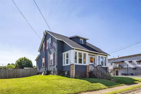1702 Allison Ave, North Apollo, PA 15673