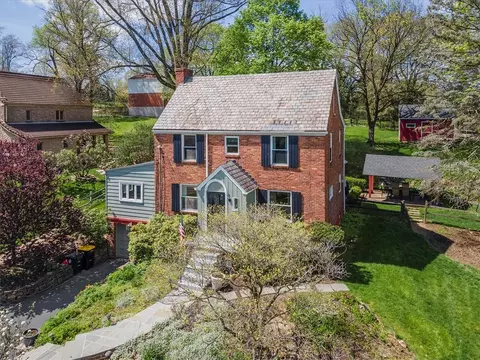 5388 Library Rd, Bethel Park, PA 15102
