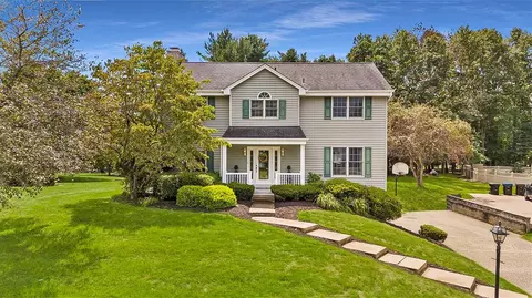 10010 Pine Ridge Dr, Wexford, PA 15090