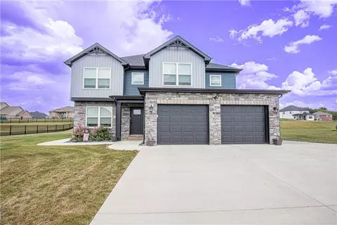 310 Lynn Rd, North Belle Vernon, PA 15012