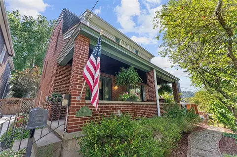 216 Chestnut St, Sewickley, PA 15143