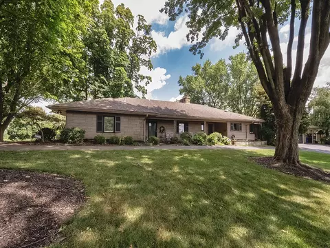 271 Banbury Ln, Pittsburgh, PA 15220