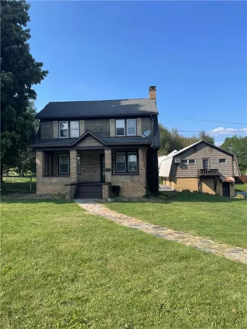 105 Pine St, Davidsville, PA 15928