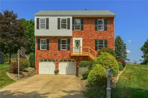 126 Forest Glen Dr, Imperial, PA 15126