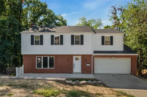 1349 Pesavento Dr, Bridgeville, PA 15017