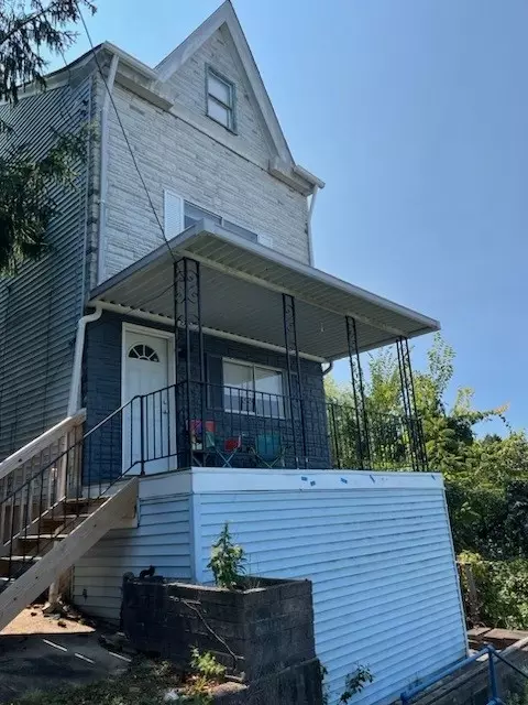 2602 Mission St, Pittsburgh, PA 15203