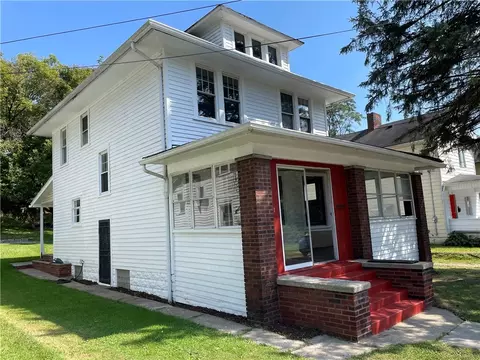 611 Raymond St, New Castle, PA 16101