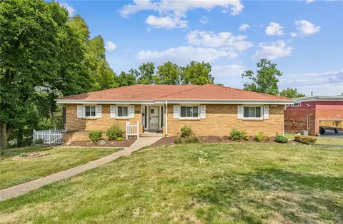 66 Swallow Hill Rd, Carnegie, PA 15106