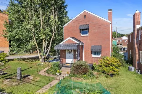 1104 Holmes St, Mckees Rocks, PA 15136