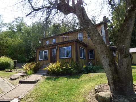 200 Shearer Rd, New Kensington, PA 15068