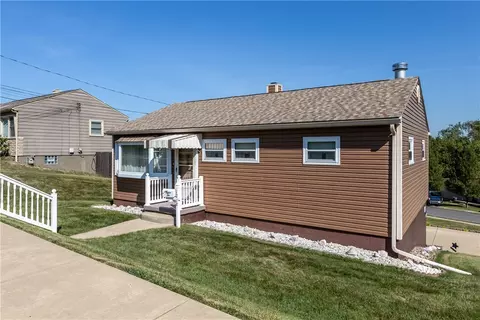 1210 Massachusetts Ave, Aliquippa, PA 15001