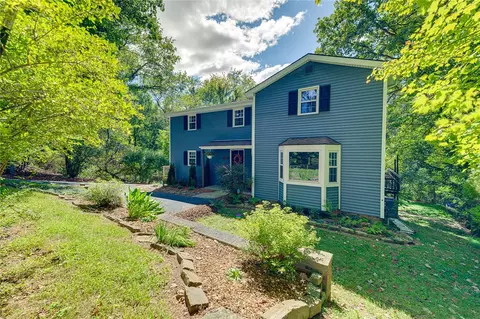 3633 Crestview Dr, Gibsonia, PA 15044
