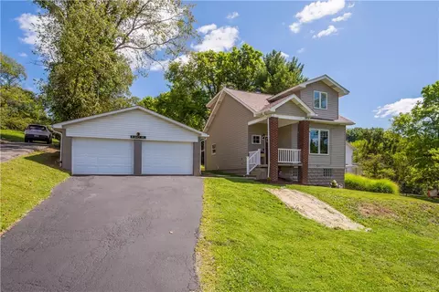 8 Daily Ave, Charleroi, PA 15022