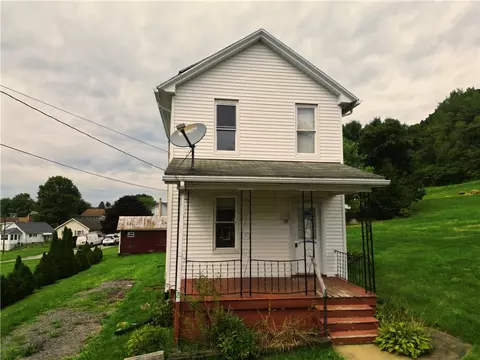 127 Grove Ave, Chicora, PA 16025