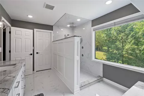 Bath - 540 E Ingomar Rd, Wexford, PA 15090 photo 5 of 8