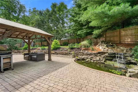 Exterior - 540 E Ingomar Rd, Wexford, PA 15090 photo 6 of 9