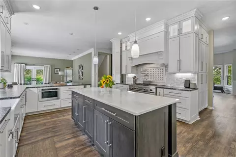 Kitchen - 540 E Ingomar Rd, Wexford, PA 15090 photo 4 of 5