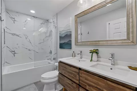 Bath - 540 E Ingomar Rd, Wexford, PA 15090 photo 2 of 8