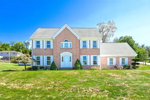 3 Christine Ln, Charleroi, PA 15022