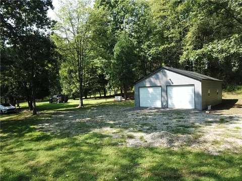 185 George Hill Dr, Shelocta, PA 15774