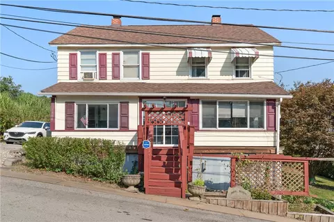 1302-1304 Macarthur Dr, Russellton, PA 15076