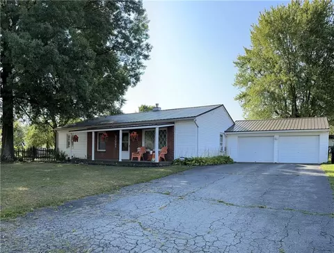1376 George Street Ext, Hermitage, PA 16148