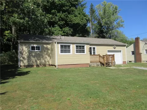 1074 Joffre St Ext, Ellwood City, PA 16117
