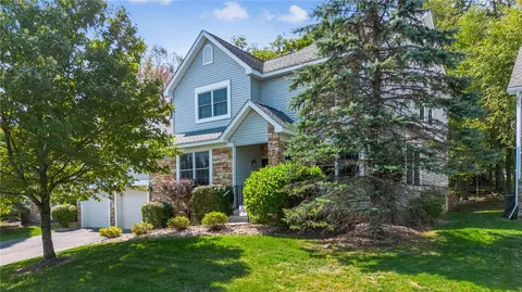 2419 S Ridge Plz, Hidden Valley, PA 15502