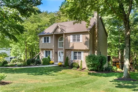 13 Lockwood Rd, Baden, PA 15005